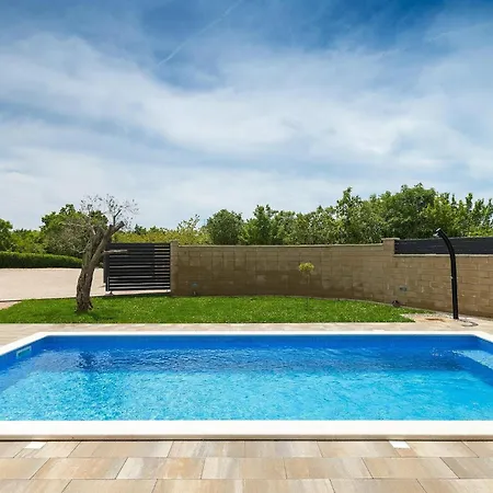 Matea Tatil Evi Pula