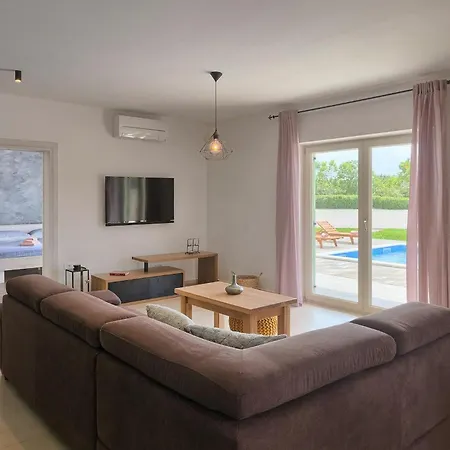 Matea Tatil Evi Pula