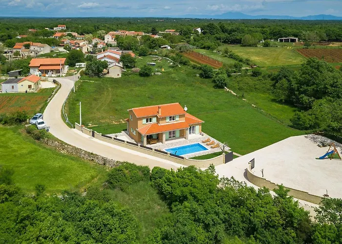 Ferienhaus Matea Pula